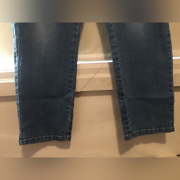 Cleo Jeans - Picture 4 of 8